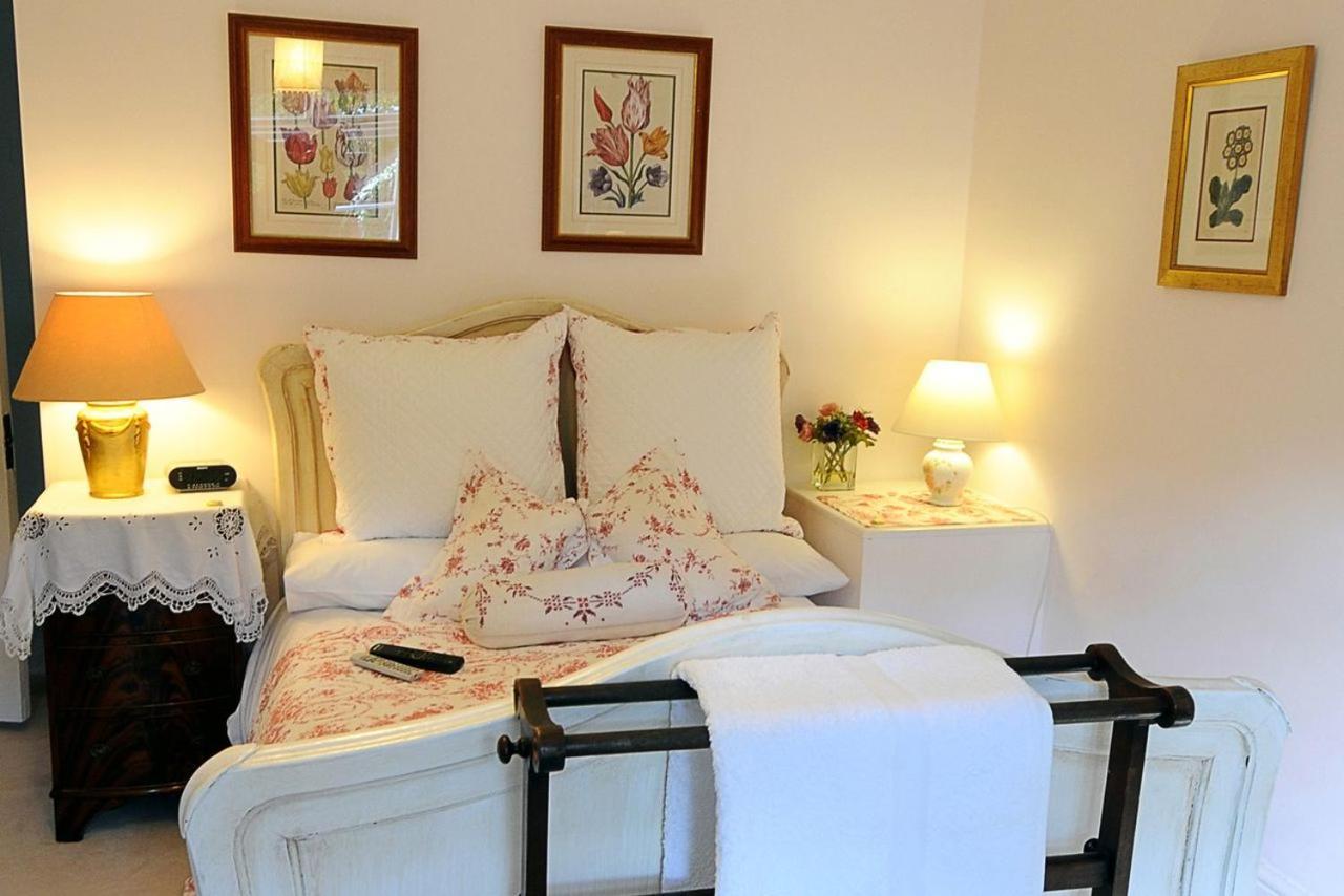 Holmwood Blackbrook House מראה חיצוני תמונה